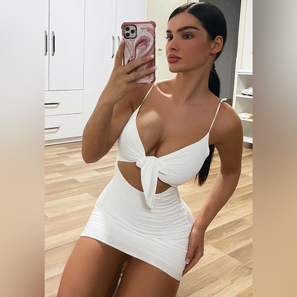 🤍✨ Fashion Nova ✨🤍 White Have A Great Day Bow Mini Dress ✨ Small/Med, SOLD OUT - Picture 2 of 12